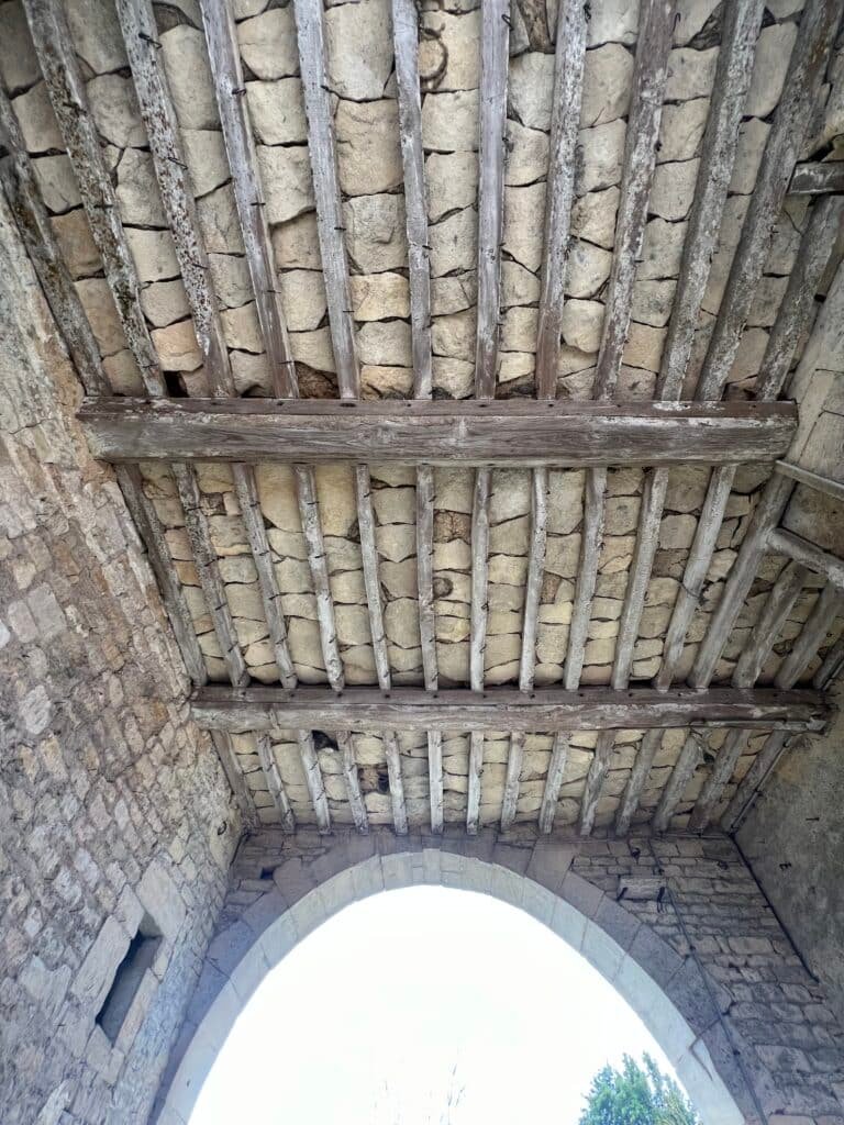 Diagnostic charpente et murs à Caen